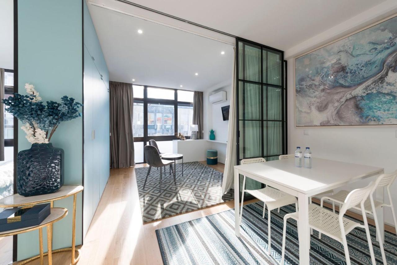 Lovelystay - Wohaza Apartment With Free Private Parking Porto Bagian luar foto